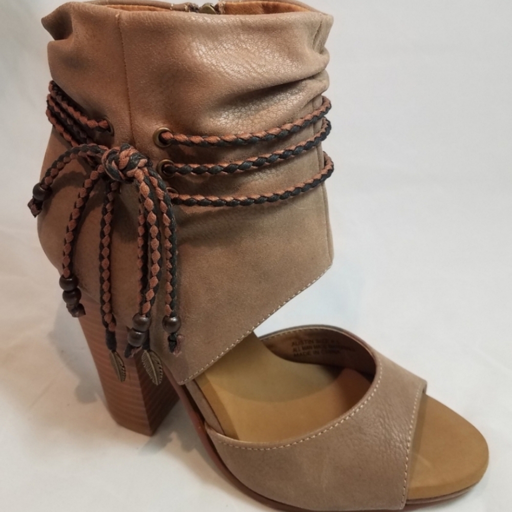 GROOVE Women's Austin Dress Sandal sz. 8.5 - Picture 4 of 7